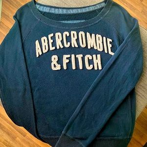 Used Abercrombie and Fitch Navy Blue Women’s Medium Cotton Sweater